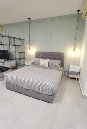 Modern Comfy Studio Permaisuri 2 Carpark WIFI NETFLIX